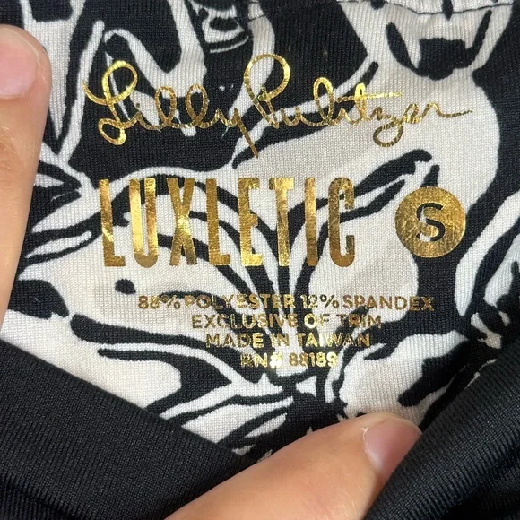 Lilly Pulitzer Women's UPF 50+ Weekender Leggings - Picture 6 of 8